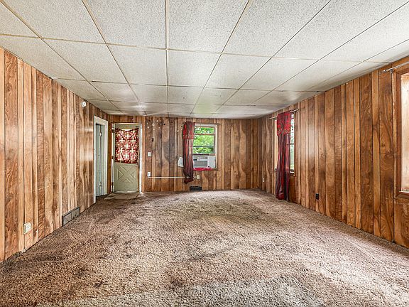 5th image of 318 N Mill St