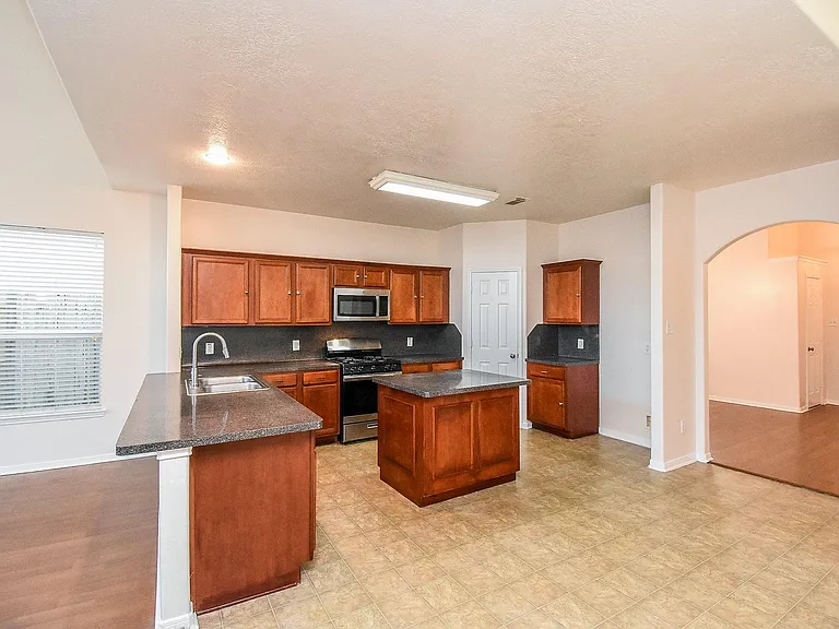19327 Poppy Grove Ln — Photo 6
