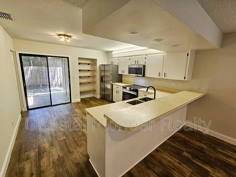 1003 Willow Pond Dr — Photo 7