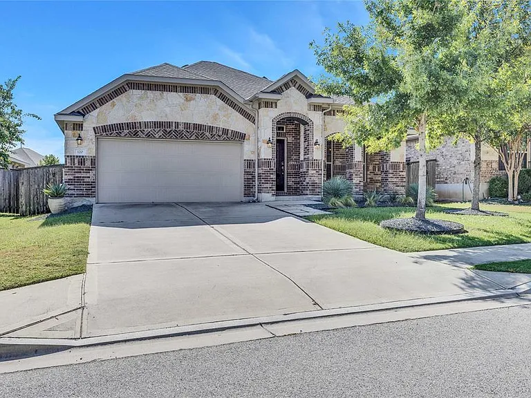 120 Lily Turf Cv — Photo 33