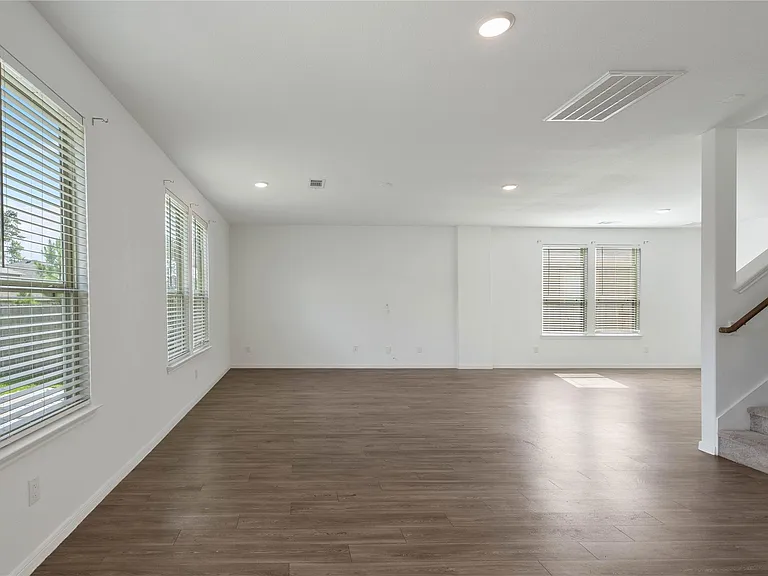 229 Seven Pines Dr — Photo 5