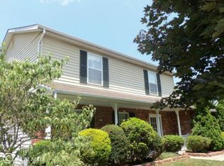 544 Crossbridge Dr, Westminster, MD 21158