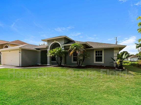 3rd image of 1492 SW Devera Ave