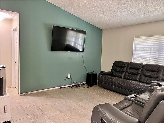 2nd image of 2592 Sedgefield Ave