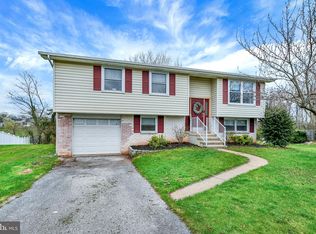 108 Dogwood Dr, Dover, PA 17315