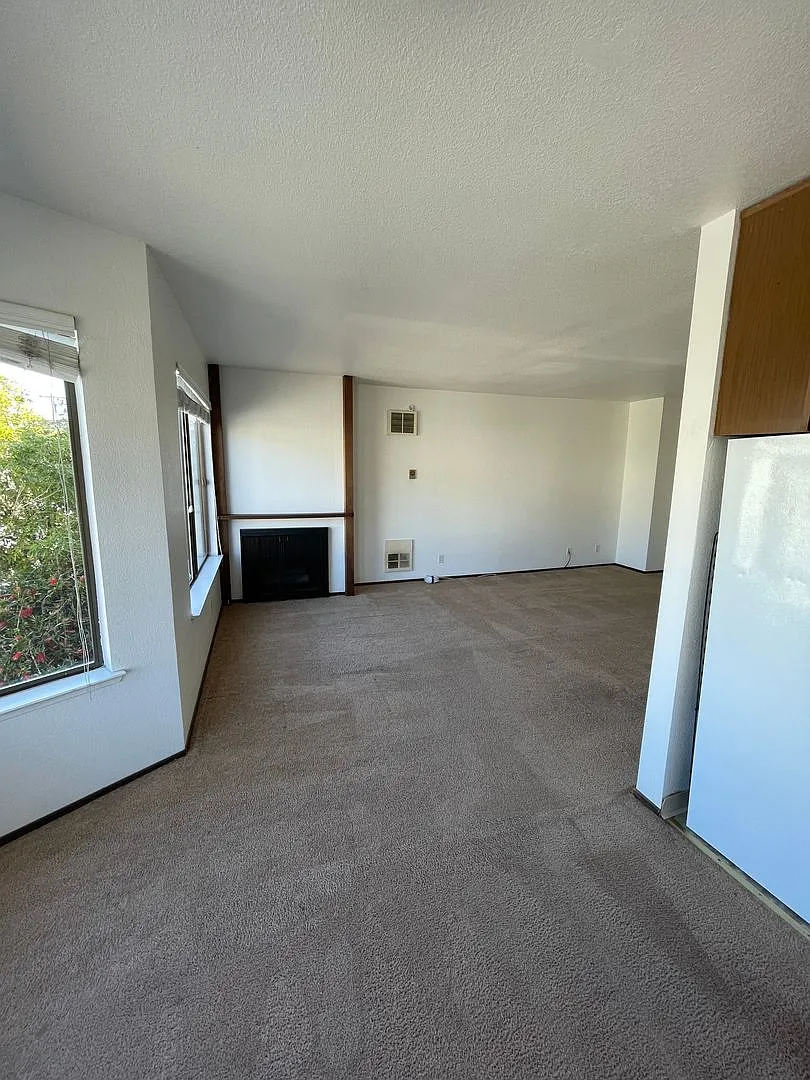 1795 38th Ave./ 3100-26 Noriega St. (1326rc) — Photo 2