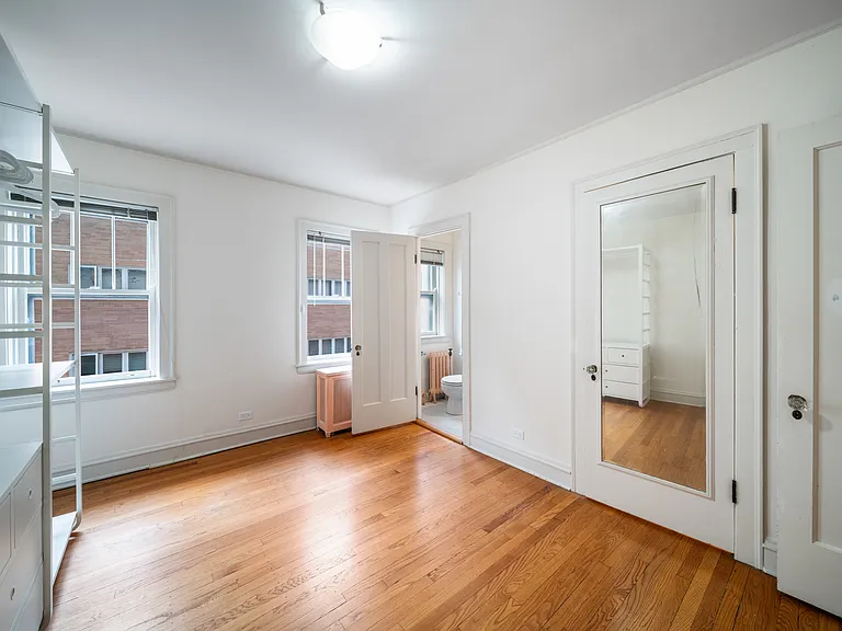 721 Foster St #2W — Photo 13
