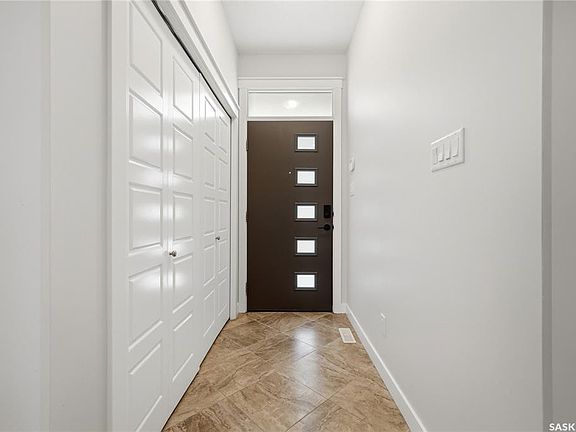 3rd image of 2871 Garnet STREET