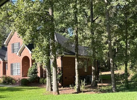 4 bed, 2.5 bath, 2169 sqft, $2,200 — Photo 3