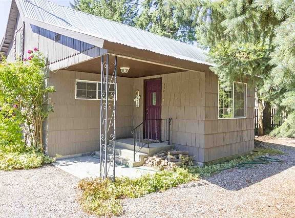 2nd image of 420 E 1st St