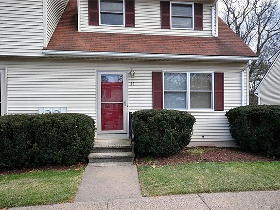 2nd image of 15 Windwood Dr #15