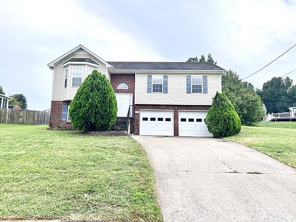 2nd image of 919 Hedge Apple Dr