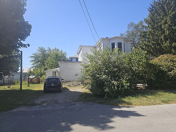 3rd image of 68 Church St