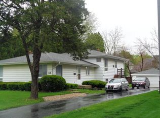 24 N Fremont St #1, Naperville, IL 60540