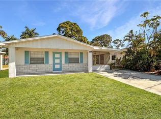 863 100th Ave N, Naples, FL 34108