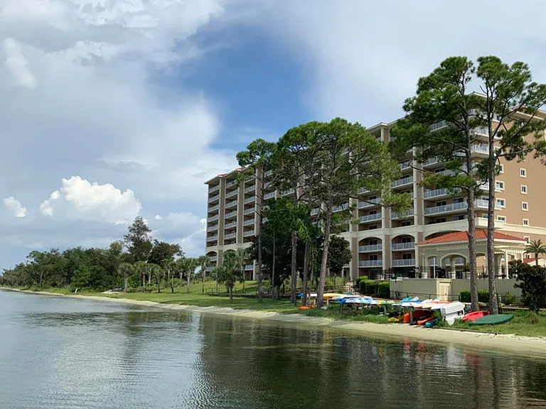 2400 Grandiflora Blvd #606 — Photo 7