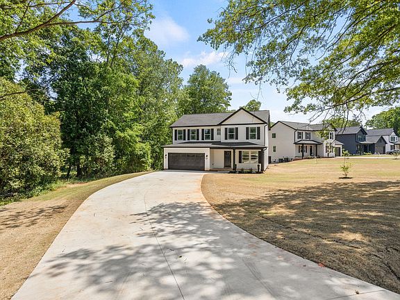 3rd image of 7 Lyman Lake Rd