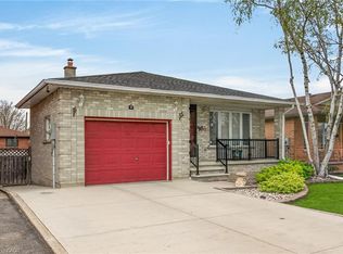 14 Presidio Dr, Hamilton, ON L8W 3J5