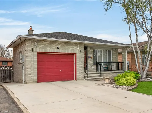 14 Presidio Dr, Hamilton, ON L8W 3J5