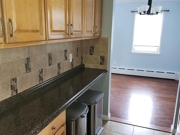 90 Hildreth Pl #2 — Photo 4