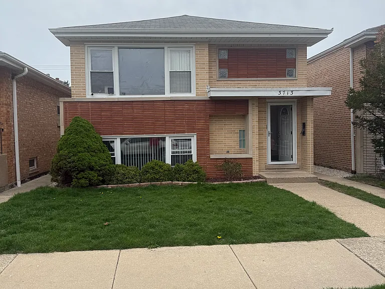 3713 Clarence Ave #2 — Photo 1
