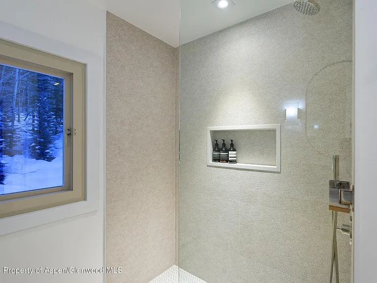 123 Larkspur Ln — Photo 25