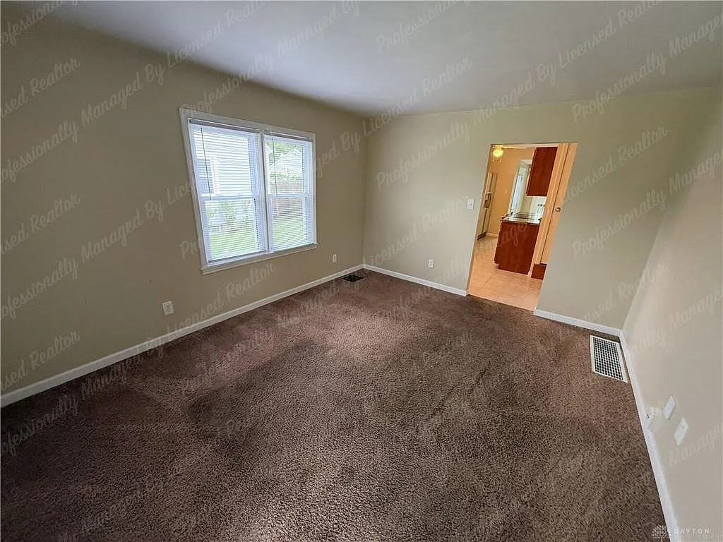 3 bed, 2.0 bath, 985 sqft, $1,575 — Photo 4