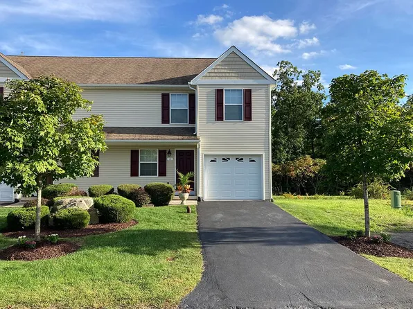 6 Nicole Ln, Hazleton, PA 18202