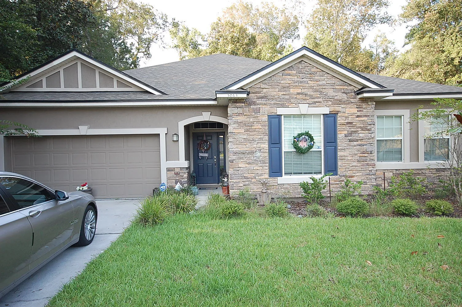 Newer 3/2.5 large family home (Dunn's Crossing) — Photo 1