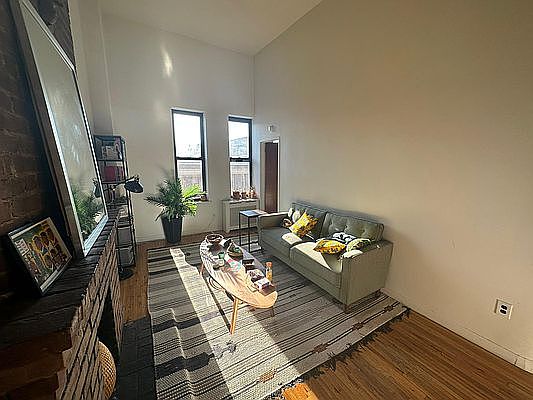 4th image of 127 W 85th St APT 4A