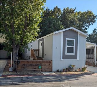 167 Via Robles, Paso Robles, CA, 93446