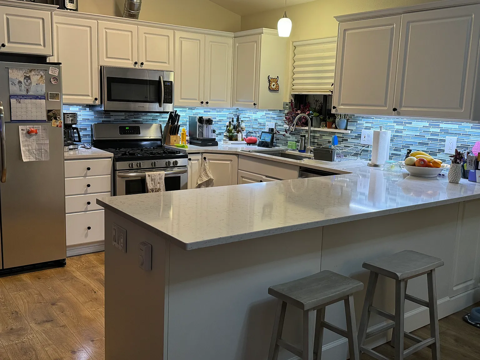 3 bed, 1878 sqft, $3,795 — Photo 3