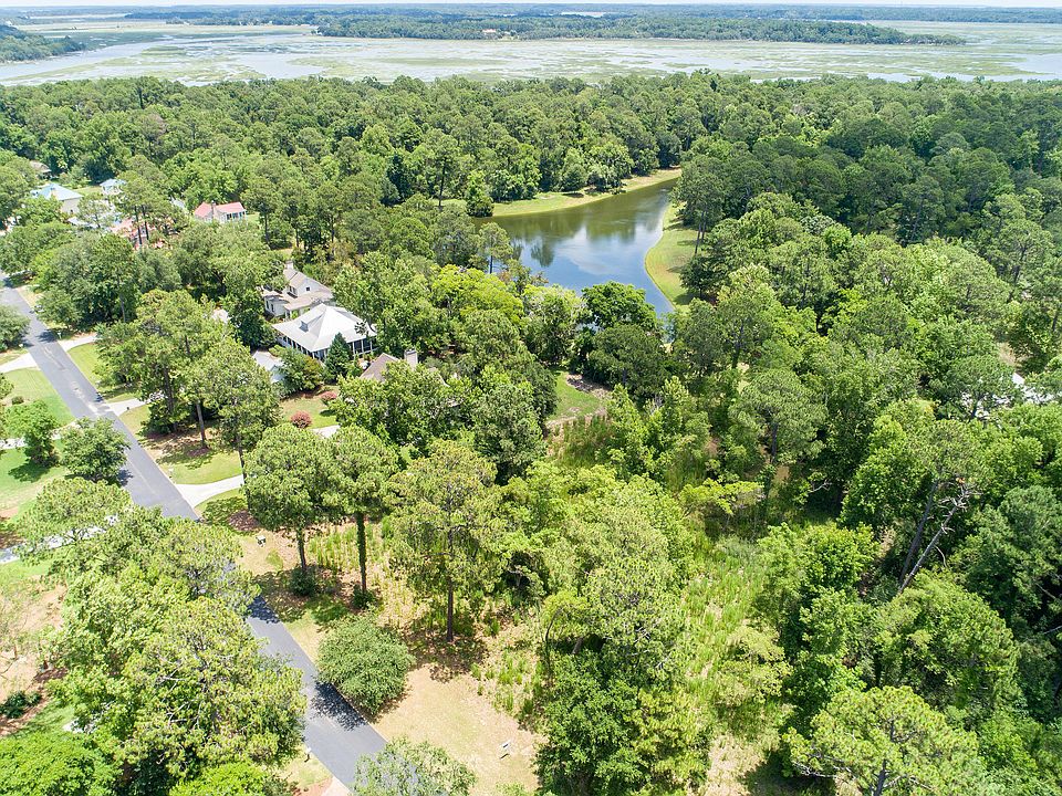 2nd image of 545 Distant Island Dr