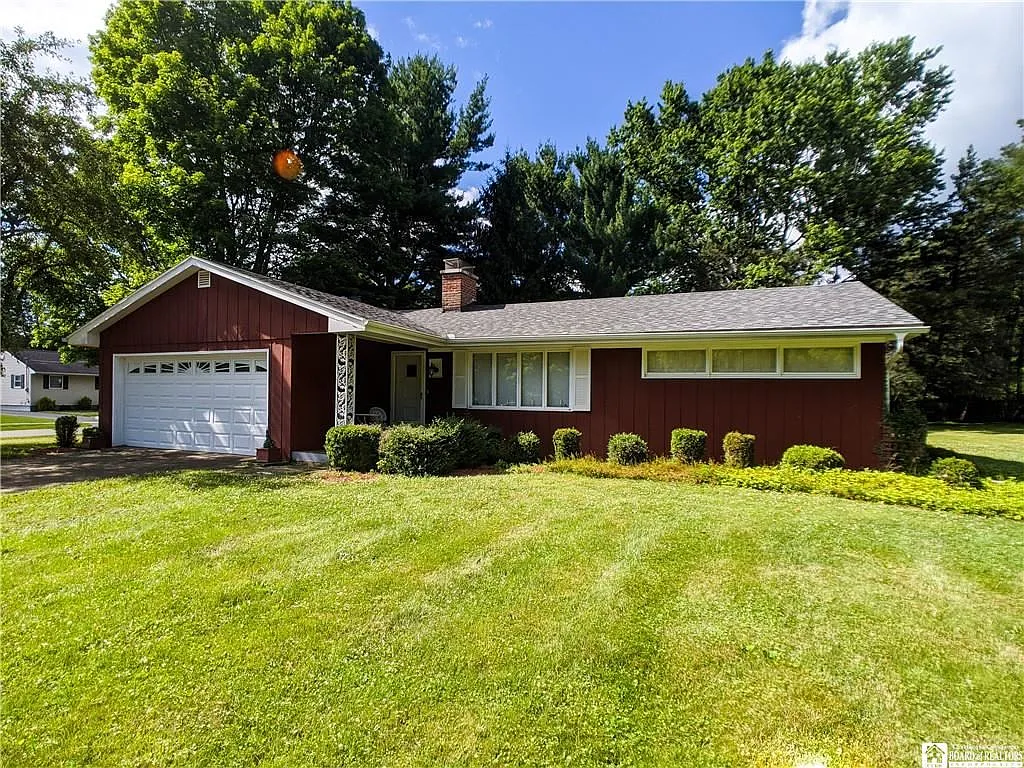 108 Nolan Dr photo 1