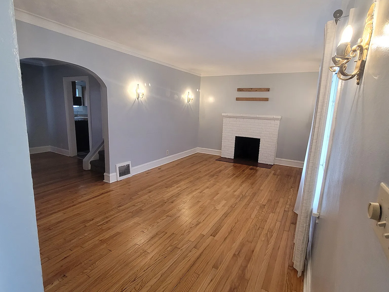 3 bed, 1644 sqft, $1,900 — Photo 4