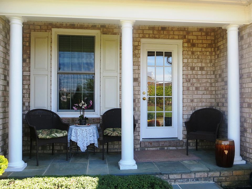 Front Laundry Room entrance