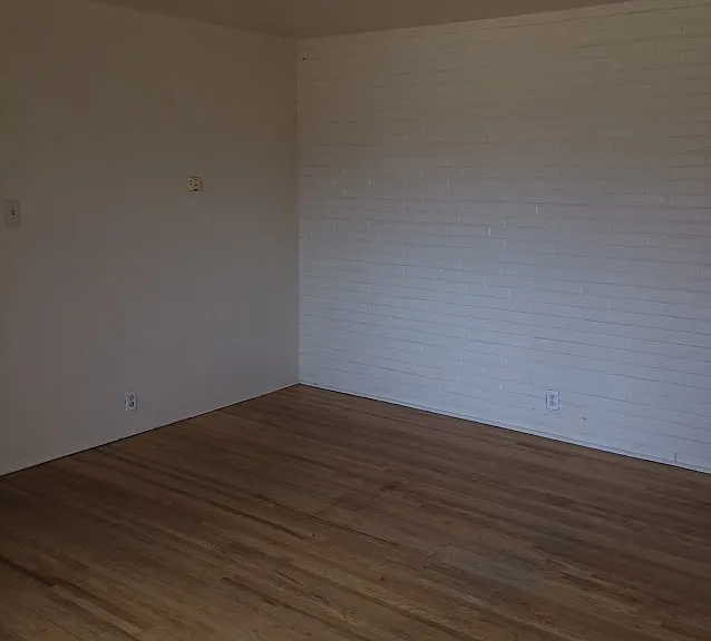 Charming Nob Hill 1 Bedroom with Private Garage — Photo 21