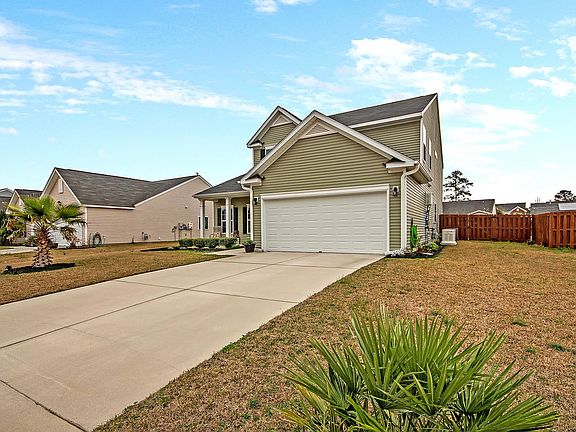 3rd image of 9815 Stockport Cir