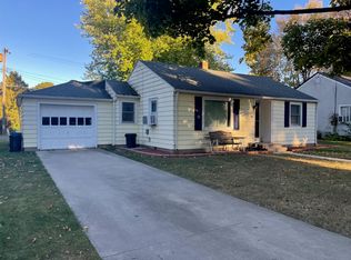 451 S 5th St, Sebewaing, MI 48759