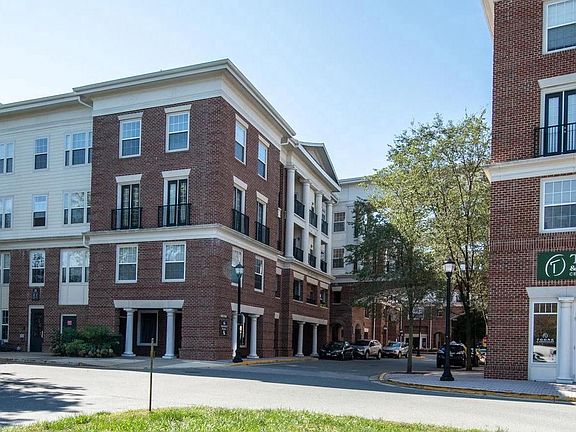 2nd image of 16 Granite Pl Unit 288