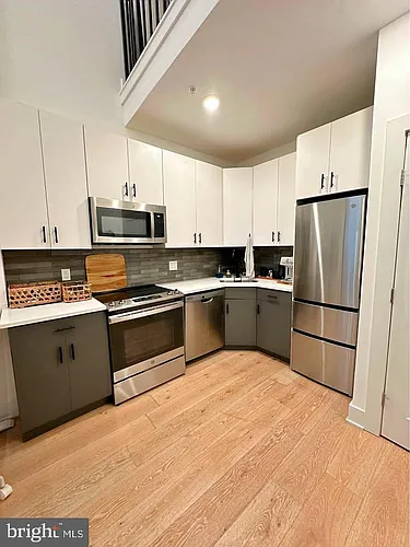 136 Chestnut St #3F Photo 1