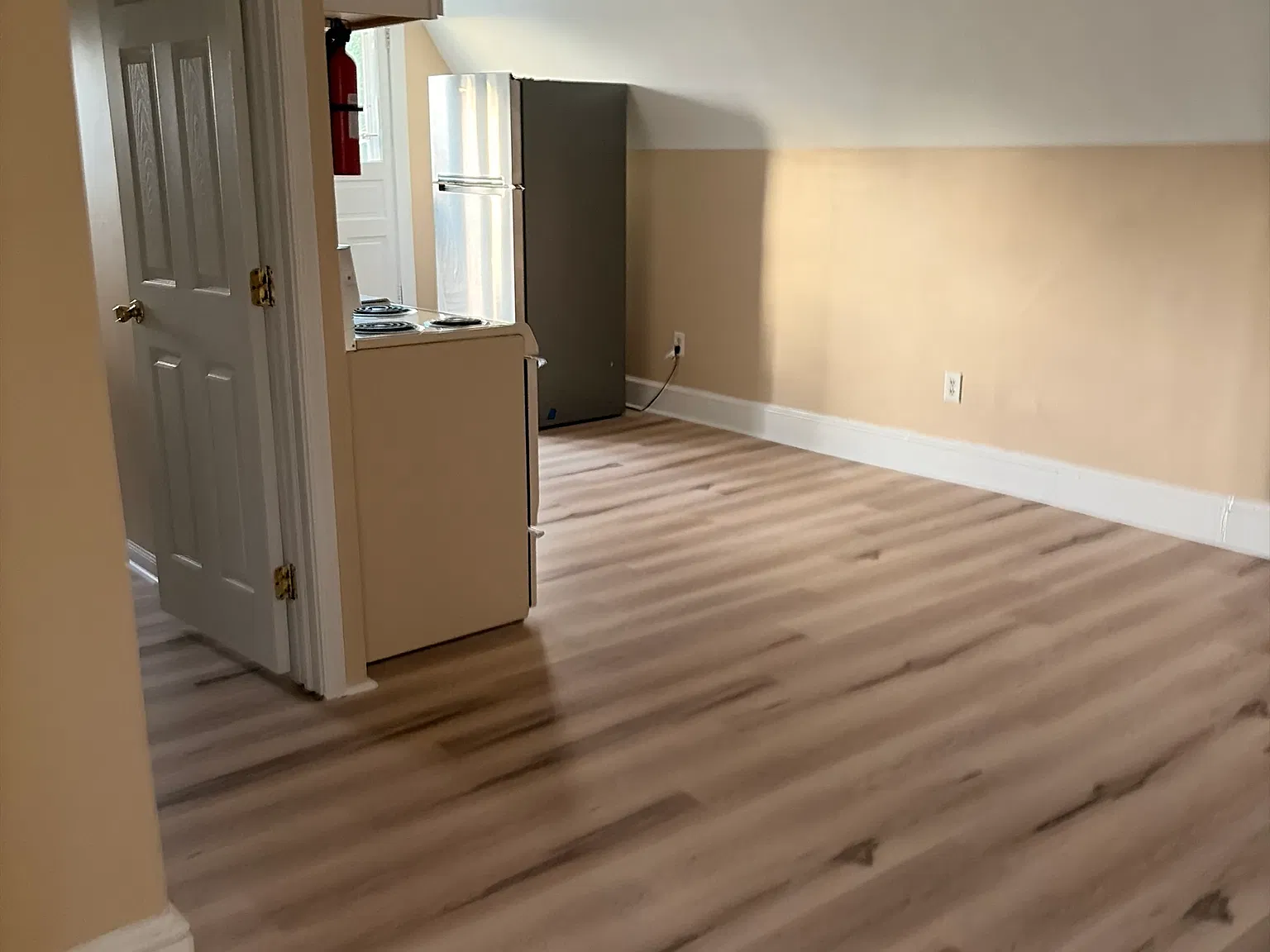 1 bed, 700 sqft, $1,225 — Photo 3