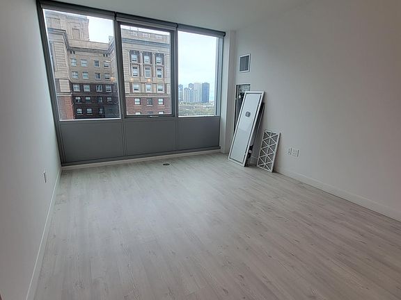 5th image of 809 S Michigan Ave #3506