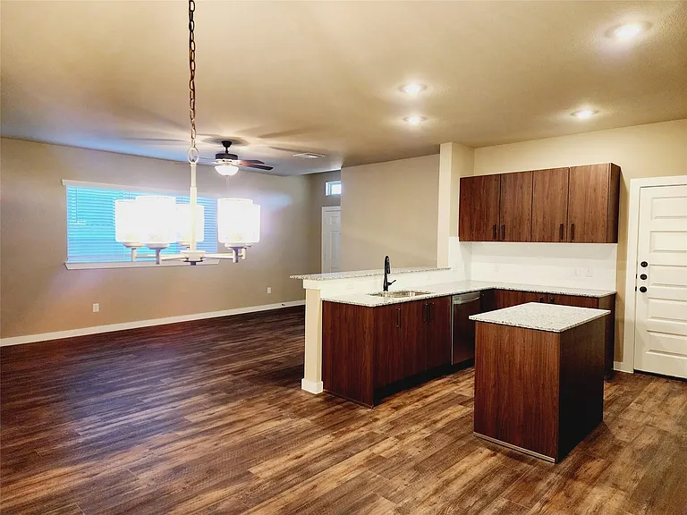 9836 Grosbeak Ln — Photo 7
