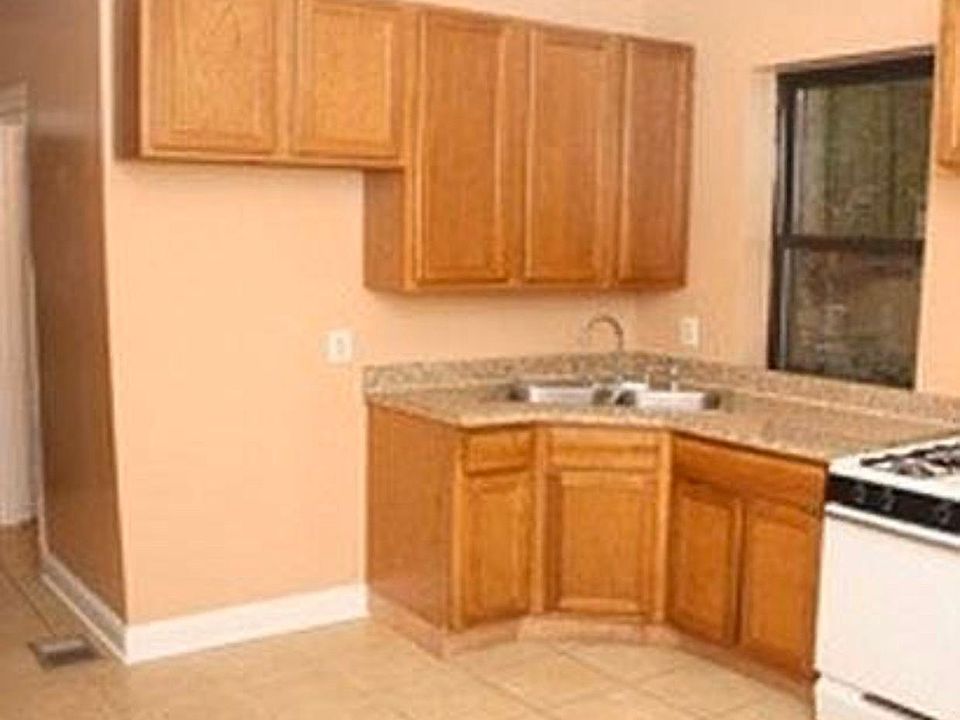 2nd image of 7726 S Marquette Ave #1