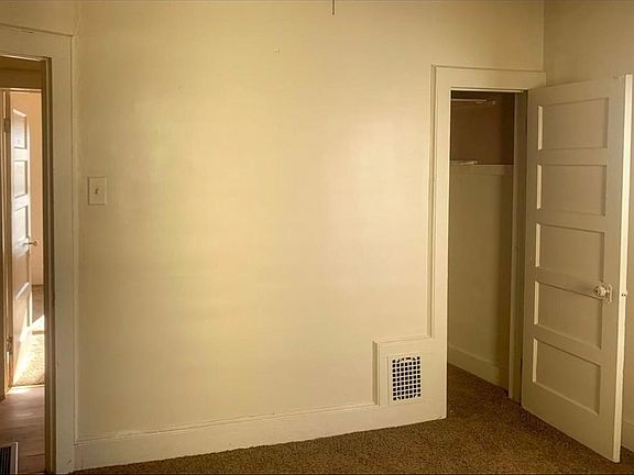 2nd image of 31 Pulaski St