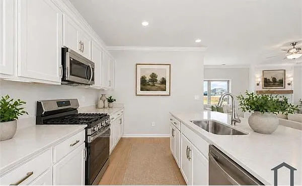 302 Allene Way — Photo 10