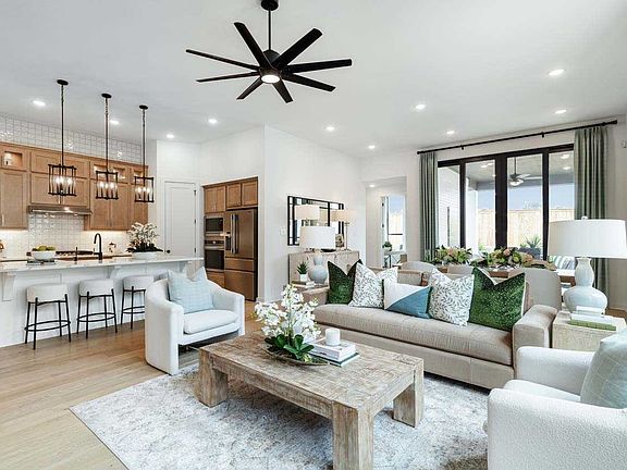 Kitchen Family Room