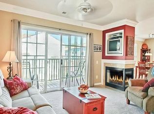 2305 Village Crossing Rd, Falls Church, VA 22043