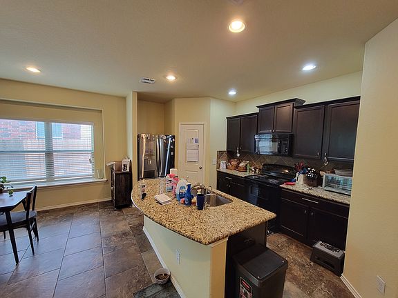 3rd image of 9859 Marbach Rd